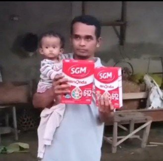 Redaksi Newsyess Berkolaborasi bersama BPR Mitra Bali Muktijaya Mandiri berbagi paket Sembako serta Susu SGM pada Bayi Luh Meiyanti di Desa Muncan Karangasem